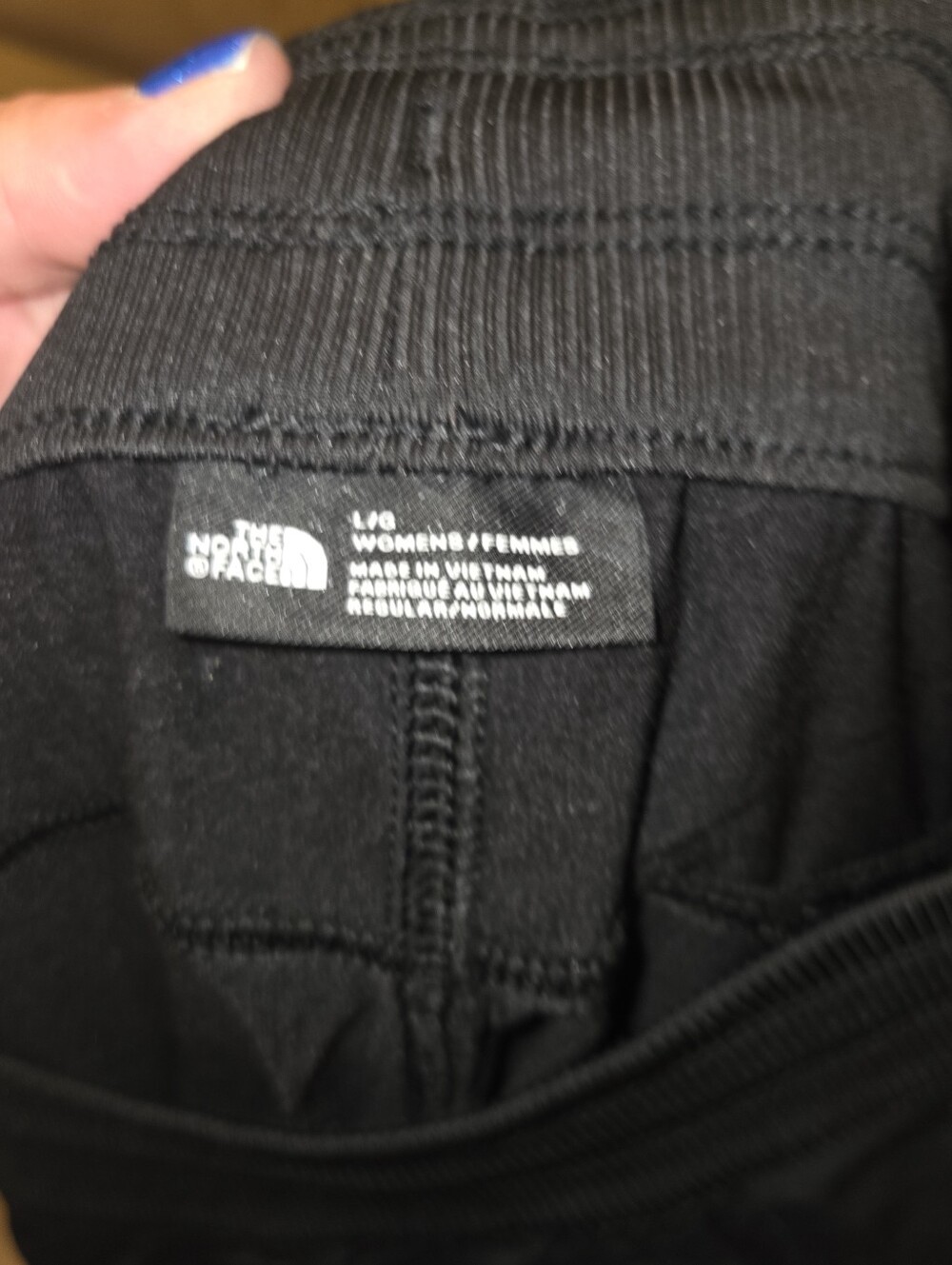 The North Face lot of women's capris - size Large - fair condition - Picture 6 of 7